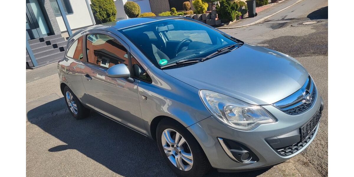Opel Corsa 179.000 km 2.950 &euro; Essen 45141