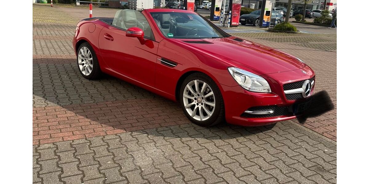Mercedes-Benz SLK 200 107.927 km 15.700 &euro; Recklinghausen 45657