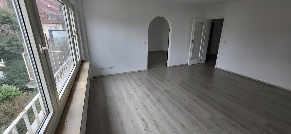 Etagenwohnung Essen Stadtbezirk II - 3 Zimmer, 76 m&sup2;, 650&euro; | Angebot:25148351