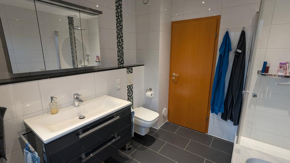 Reihenhaus Essen Stadtbezirk VI - 5 Zimmer, 132 m&sup2;, 465.000&euro; | Angebot:26042635