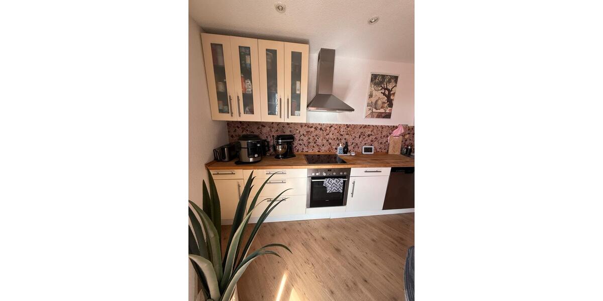 Etagenwohnung Mülheim an der Ruhr - 2.5 Zimmer, 70 m&sup2;, 1.200&euro; | Angebot:26051250