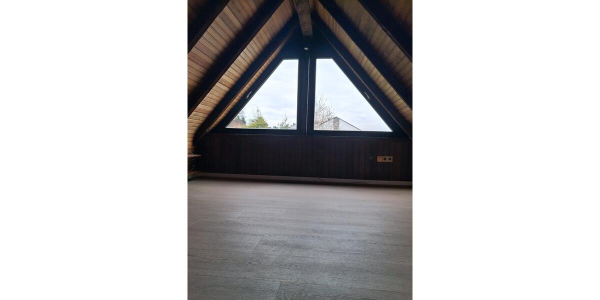 Dachgeschoßwohnung Dortmund Hörde - 3 Zimmer, 93 m&sup2;, 1.100&euro; | Angebot:26022975