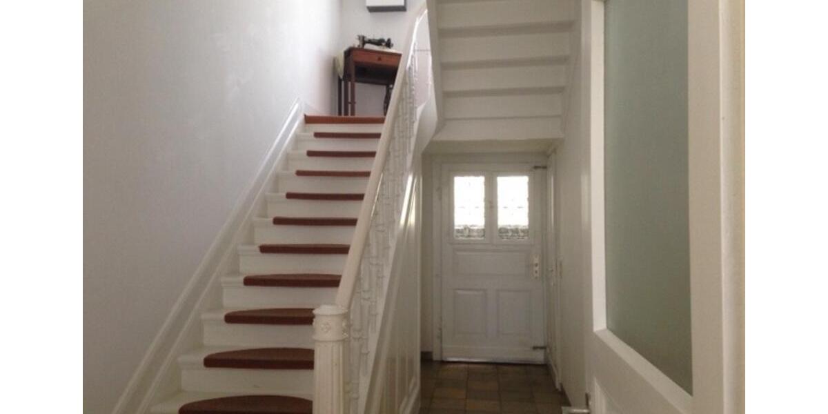 Dachgeschoßwohnung Mülheim an der Ruhr Broich - 3 Zimmer, 65 m&sup2;, 475&euro; | Angebot:25398259