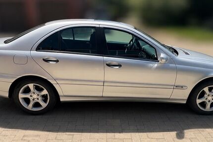 Mercedes-Benz 230 168.000 km 3.400 &euro; Lüdinghausen 59348