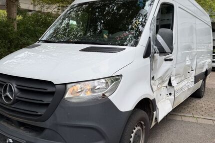 Mercedes-Benz Sprinter 83.943 km 13.200 &euro; Essen 45276