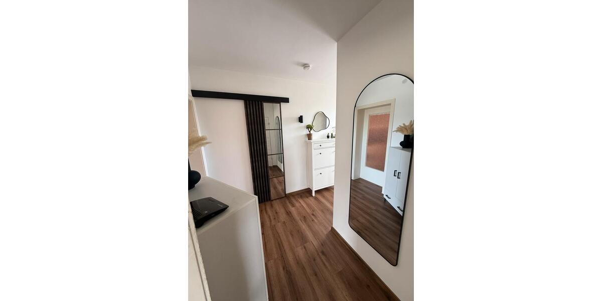 Etagenwohnung Mülheim an der Ruhr - 2.5 Zimmer, 70 m&sup2;, 1.200&euro; | Angebot:26051250