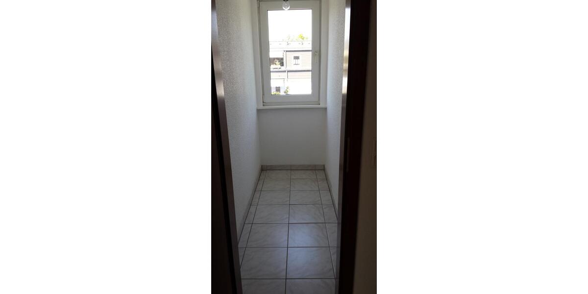 Dachgeschoßwohnung Essen Stadtbezirk VIII - 2 Zimmer, 60 m&sup2;, 540&euro; | Angebot:25408527