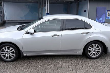 Honda Accord 154.000 km 7.999 &euro; Velbert 42555