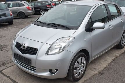Toyota Yaris 34.400 km 6.980 &euro; Oberhausen 46145