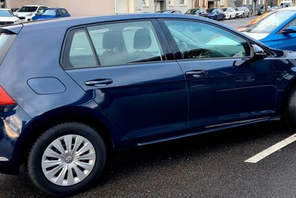 VW Golf 178.000 km 8.800 &euro; Essen 45327