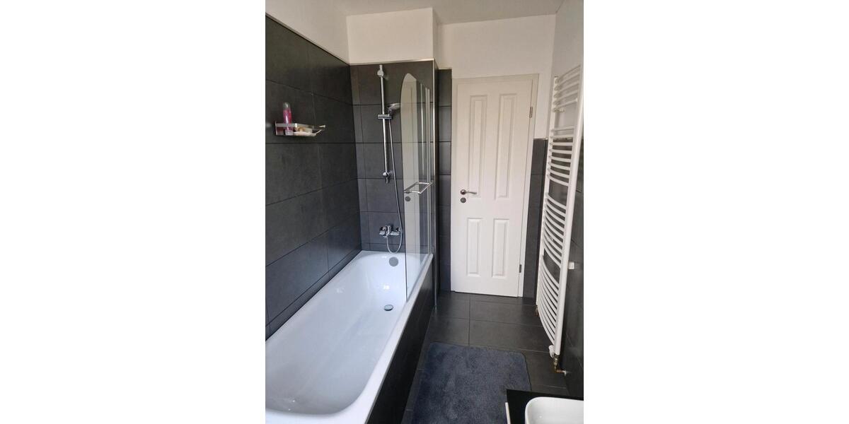 Etagenwohnung Essen Stadtbezirk III - 2 Zimmer, 69 m&sup2;, 930&euro; | Angebot:26028917