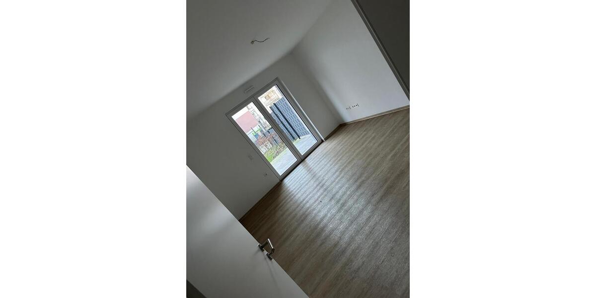 Erdgeschoßwohnung Essen Stadtbezirk VI - 3 Zimmer, 97 m&sup2;, 1.527&euro; | Angebot:26045485