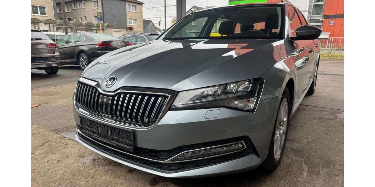 Skoda Superb 174.000 km 16.990 &euro; Mülheim Ruhr 45475