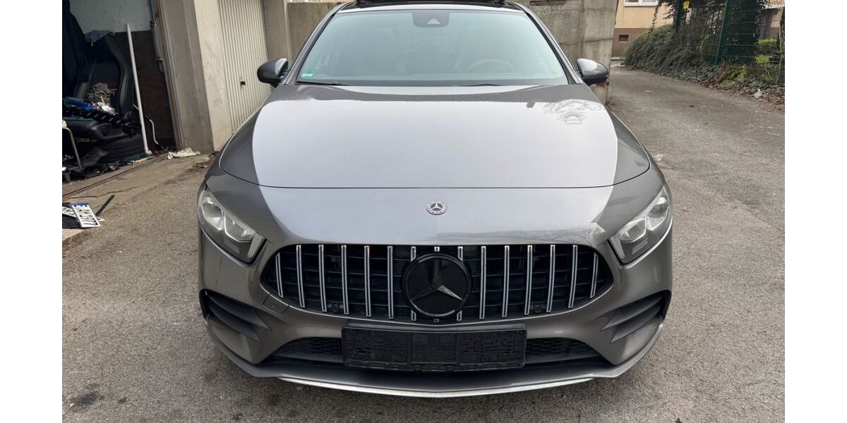 Mercedes-Benz A 200 281.500 km 15.900 &euro; Essen 45143