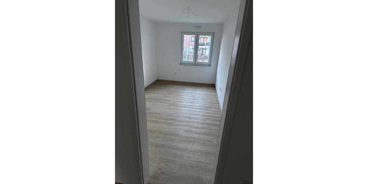 Erdgeschoßwohnung Essen Stadtbezirk VI - 3 Zimmer, 97 m&sup2;, 1.527&euro; | Angebot:26045485