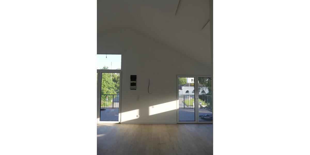 Dachgeschoßwohnung Mülheim an der Ruhr Menden-Holthausen - 3 Zimmer, 76 m&sup2;, 1.200&euro; | Angebot:25340739