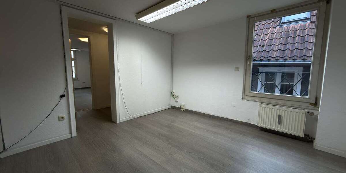Büro- und Praxisfläche in Hattingen-Altstadt mit IT-Raum, LAN, Seminarraum & Garten - Gewerbeobjekt Hattingen Baak | Angebot:26066718
