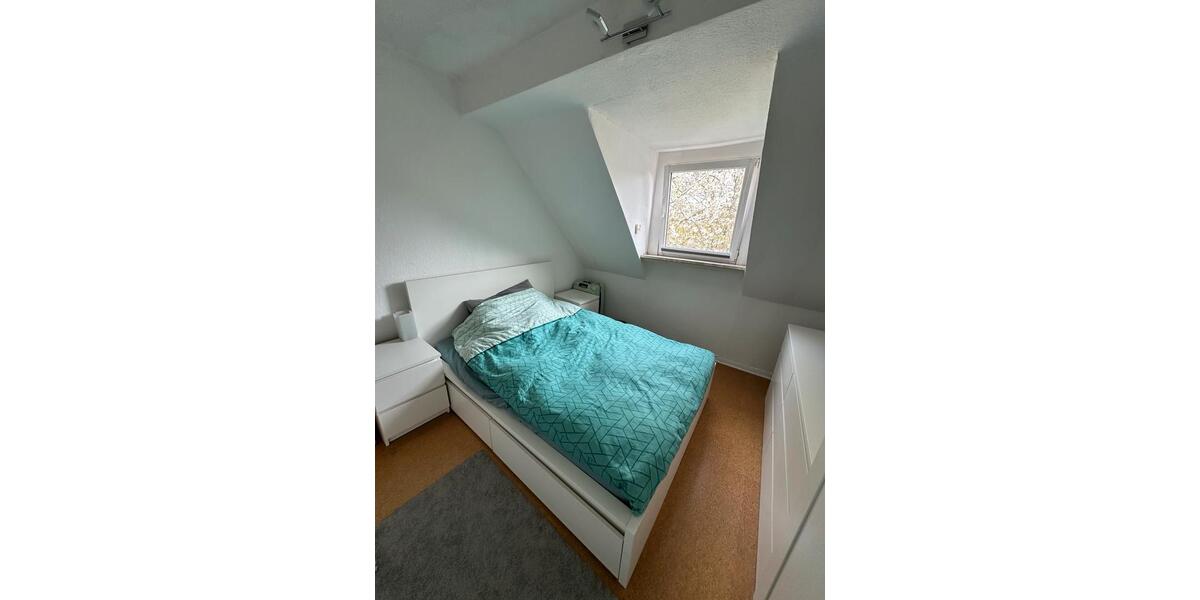 Dachgeschoßwohnung Essen Stadtbezirk III - 2 Zimmer, 45 m&sup2;, 470&euro; | Angebot:26039386