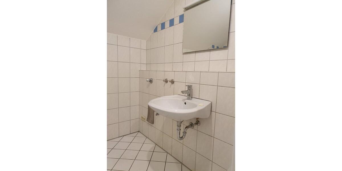 Dachgeschoßwohnung Essen Stadtbezirk VI - 2 Zimmer, 62 m&sup2;, 550&euro; | Angebot:27609700