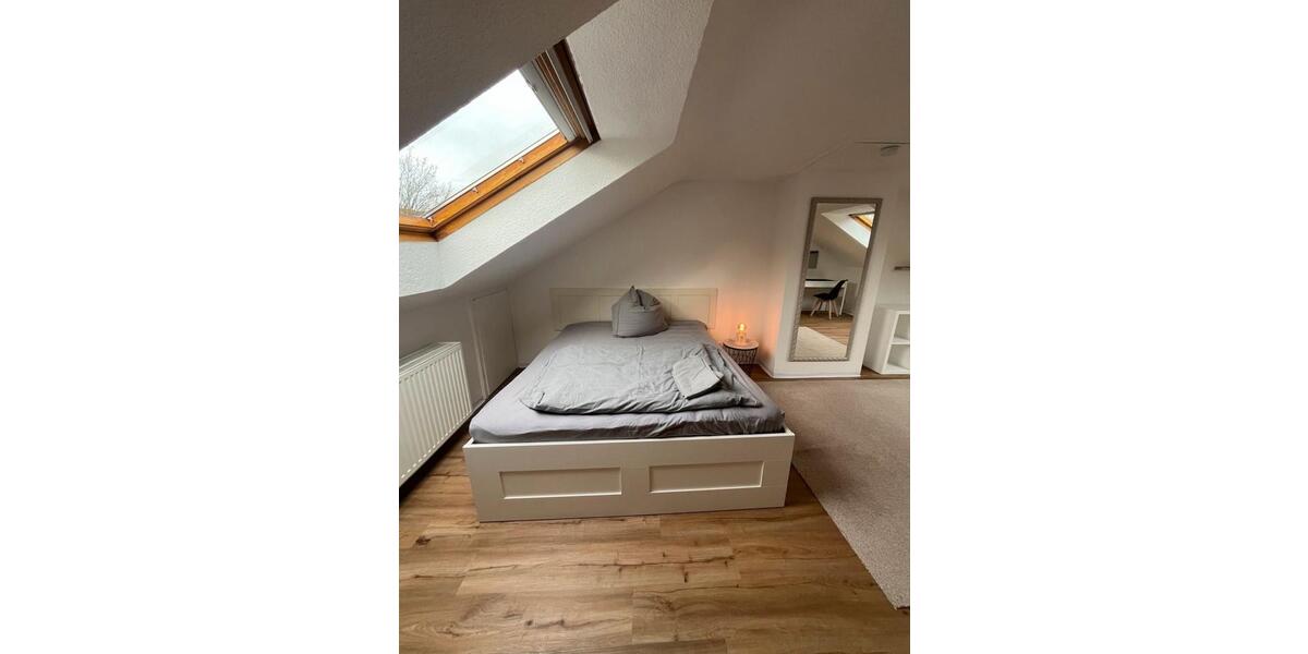 Dachgeschoßwohnung Essen Stadtbezirk II - 2.5 Zimmer, 55 m&sup2;, 890&euro; | Angebot:26007077