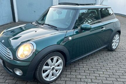 Mini Cooper 151.400 km 5.300 &euro; Oberhausen 46047