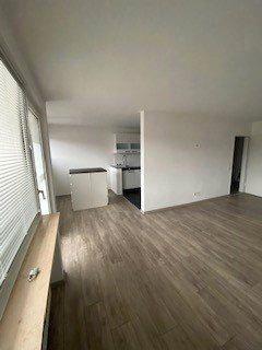 Etagenwohnung Dinslaken Hiesfeld - 3.5 Zimmer, 74 m&sup2;, 703&euro; | Angebot:25988639