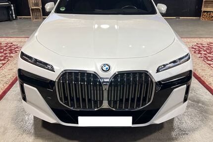 BMW 750 31.850 km 99.550 &euro; Oberhausen 46149