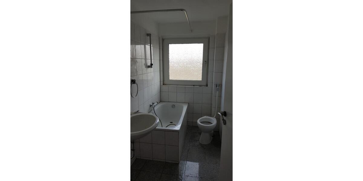 Dachgeschoßwohnung Gelsenkirchen Gelsenkirchen-Mitte - 4 Zimmer, 78 m&sup2;, 550&euro; | Angebot:26617907