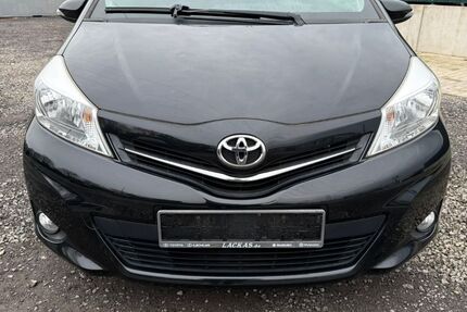 Toyota Yaris 95.234 km 4.890 &euro; Dinslaken 46539