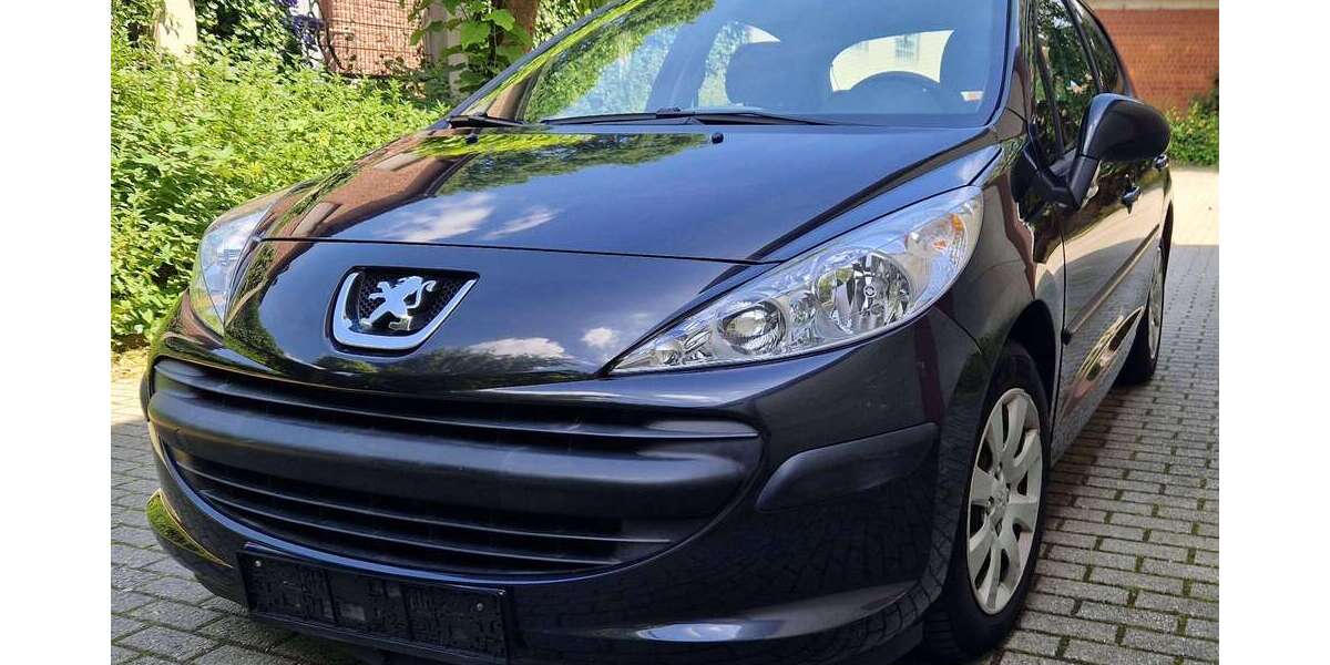 Peugeot 207 102.456 km 2.650 &euro; Oberhausen 46149