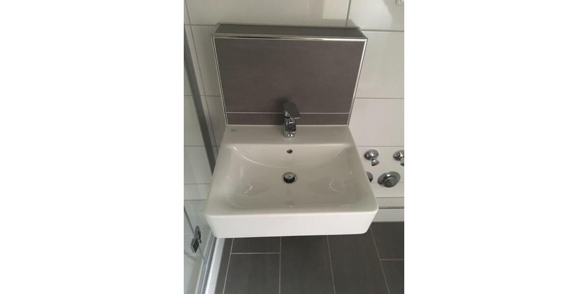 Dachgeschoßwohnung Essen Stadtbezirk IV - 2 Zimmer, 41 m&sup2;, 405&euro; | Angebot:25807030